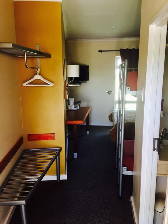 Travel Inn Kroonstad Exteriör bild