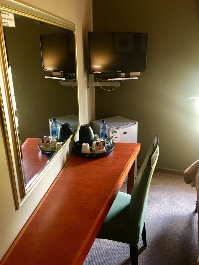 Travel Inn Kroonstad Exteriör bild