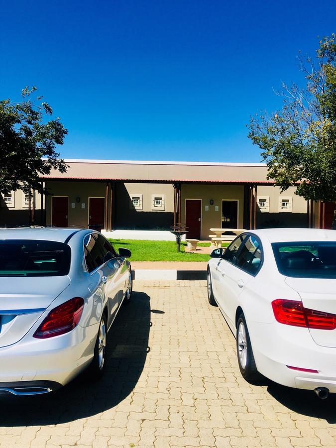 Travel Inn Kroonstad Exteriör bild