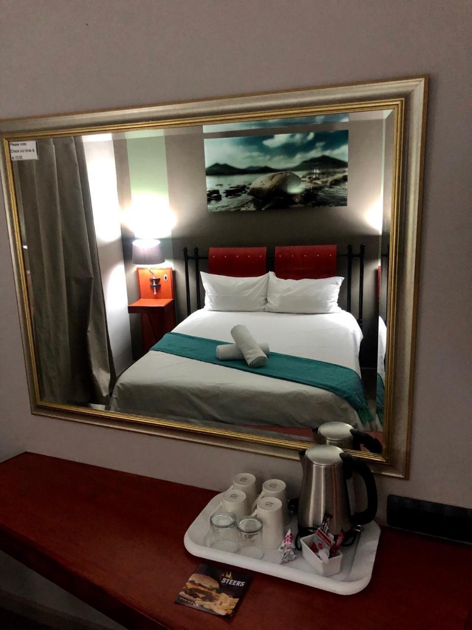 Travel Inn Kroonstad Exteriör bild